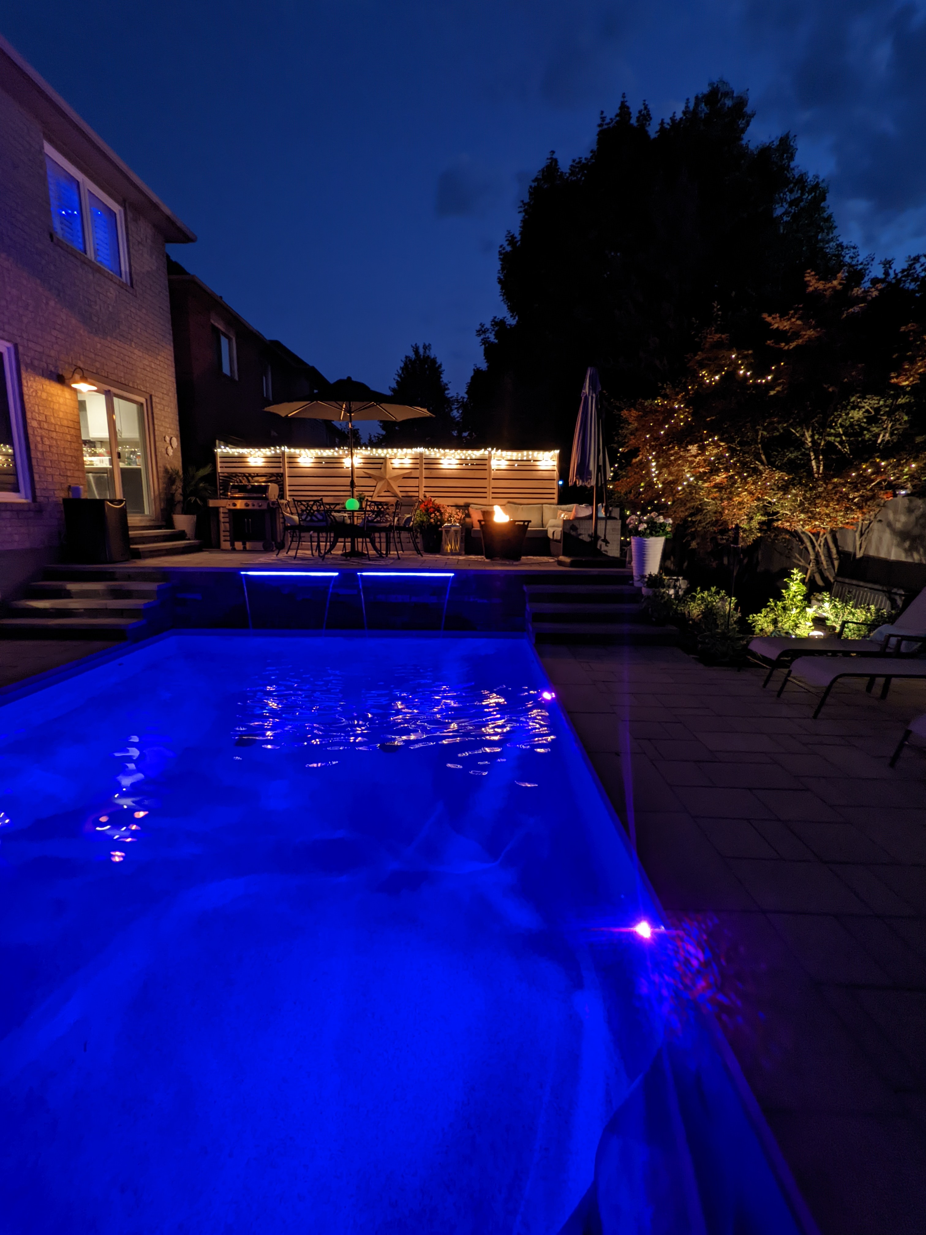 Choosing the right pool and landscape contractor